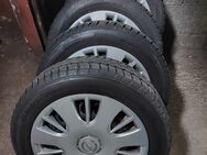 Opel Corsa D/E Winterräder 6jx15 et39 Hankook icebeat 185/60/15 7,5mm - Bad Lippspringe