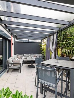 HEGERICH: Exklusive Doppelhaushälfte mit vielen Highlights und Wellnessoase - Rückersdorf (Bayern)