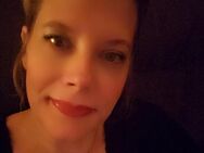 Mollige milf bietet online Erotik - Berlin Marzahn-Hellersdorf