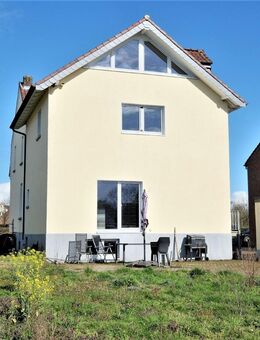 Wohneigentum im Zweifamilienhaus mit Garten und schöner Aussicht auf den Altrhein - Kleve (Nordrhein-Westfalen)