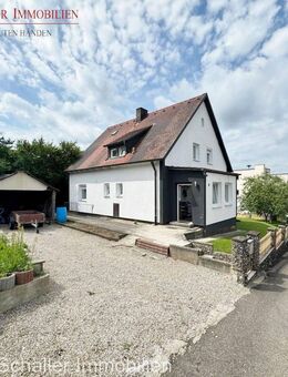 Schönes Einfamilienhaus auf Eckgrundstück mit Garten, Terrasse und Garage - Greding - Greding