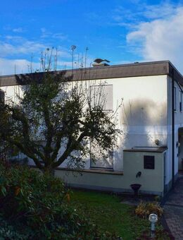 EFH/DHH mit Wintergarten, Loggia, Sauna, Garage auf sep. Grundstück, ELW in Bruchsal-Untergrombach - Bruchsal