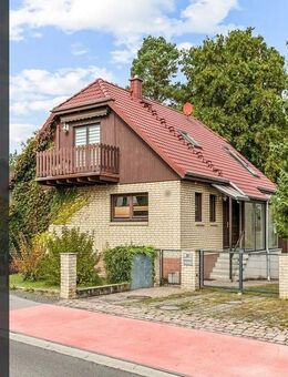 Seltene Gelegenheit: Freiwerdendes Einfamilienhaus mit Pool, Gartenbungalow, Einliegerwohnung, Sauna - Bennewitz