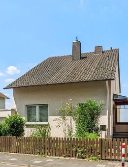 Viel Platz für die Familie - Großzügiges Ein- oder Zweifamilienhaus mit Weitblick über Bonn - Königswinter
