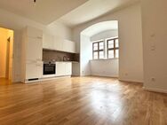 Stilvolles 1-Zimmer-Apartment mit hochwertiger EBK, Duschbad und Parkettboden - Halle (Saale)