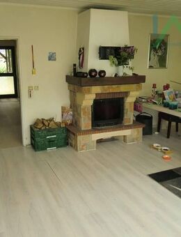 Ruhig gelegener Bungalow mit Potenzial auf großzügigem Grundstück - ideal für kreative Renovierungen. - Heidmühlen