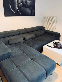 Designer-Couch 285 cm | Top-Zustand | elektrisch verstellbar | Neupreis 2.000 €” - Duisburg Zentrum