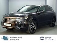 VW Touareg, 3.0 TSI V6 R-Line, Jahr 2022 - Blaubeuren