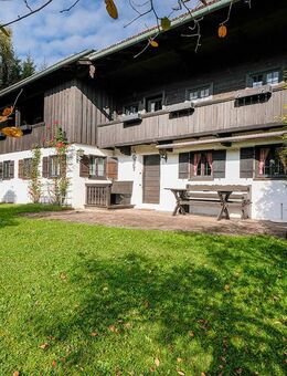 URIGES BAUERNHAUS MIT ENTWICKLUNGSPOTENZIAL, WAAKIRCHEN-RIEDERN - Waakirchen