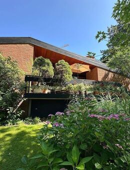 Fürth-Obermichelbach ~ Exklusiver Architekten-Bungalow – Paradies mitten im Grünen mit parkähnlichem Anwesen, Pool und Garten in ruhiger Traumlage - Obermichelbach