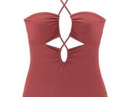 LASCANA Badeanzug Shiva mit modischen Cut-Outs