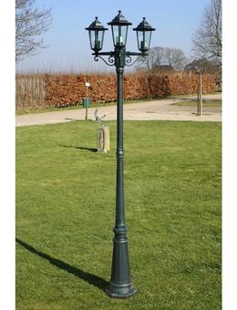Gartenlaterne mit 3 Flammen – Klassische Eleganz für Ihren Außenbereich Set23112 - Ingolstadt