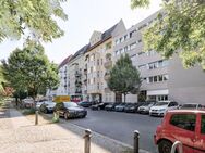 Fußläufig zum Schloss: Lichtdurchflutete 2-Zimmer-Wohnung mit Süd-Balkon, vermietet - Berlin