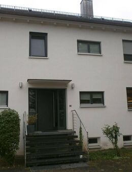 „Ein Zuhause wie gewachsen – mit Gartenidylle inklusive.“ - Neuendettelsau