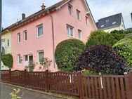 Einfamilienhaus mit Garten, Garage und Stellplatz. - Schwelm