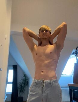 Man 24 - Looking for (first) girlfriend - Frankfurt (Main)