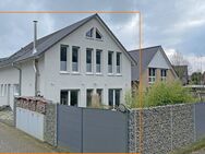 Modernes, freistehendes Einfamilienhaus in Neukirchen-Vluyn-Rayen mit Gewerbeeinheit - Vielseitige Nutzungsmöglichkeiten! - Neukirchen-Vluyn