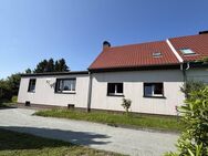 Ruhige Lage! Doppelhaushälfte mit Anbau und Garagen - Ebersbach-Neugersdorf