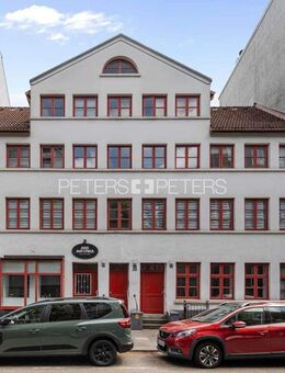 + Viel Potenzial in denkmalgeschütztem Wohn- und Geschäftshaus + - Hamburg