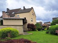 Ein- bis Zweifamilienhaus; sanierungsbedürftig (incl. Bauland im Wert von rd. 120.000 EUR) - Mönchengladbach