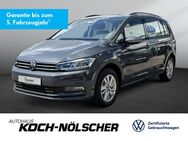 VW Touran, 2.0 TDI Comfortline, Jahr 2022 - Insingen