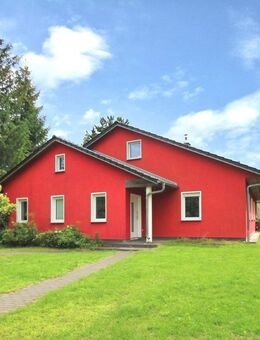 Architekten-Bungalow zur Miete - stilvolles Wohnen auf 160 m² mit Garten und Carport - Panketal
