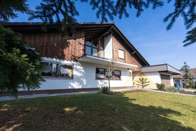 Vöhringen: Ihr neues Familienparadies mit viel Platz und Möglichkeiten in guter Wohnlage