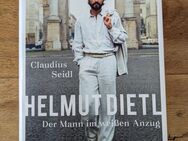 Helmut Dietl - Der Mann im weißen Anzug - Augsburg