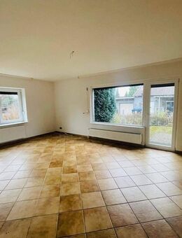 Schnäppchenchance: Zweifamilienhaus in ruhiger Ortsrandlage, sofort verfügbar - Celle