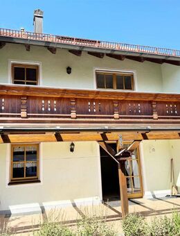 Reiheneckhaus mit zwei Wohneinheiten und Doppelgarage in sonniger Lage in Isen - Isen