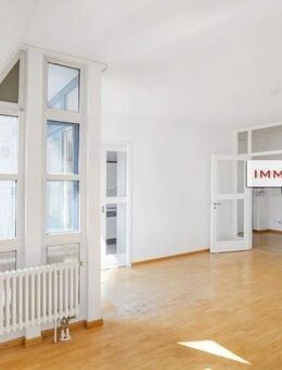 IMMOBERLIN.DE - Fabelhafte Dachgeschosswohnung mit Sonnenterrasse in sehr angenehmer Lage - Berlin