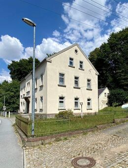 Zweifamilienhaus in Cunewalde mit viel Nebengelass und 1950 qm Grundstück - Cunewalde