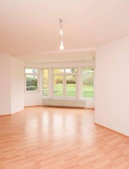 Voraussetzung: Ü50! Frisch renovierte 2-Zimmer-Wohnung im Westlichen Ringgebiet! - Braunschweig