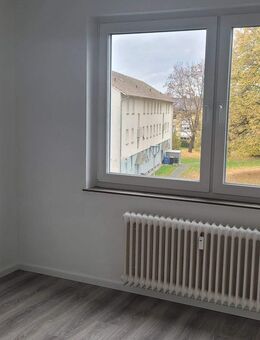 2 ZKB im 1.OG mit Balkon SANIERT - Eschwege