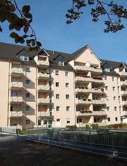 GEMÜTLICHE DACHGESCHOSSWOHNUNG MIT HERRLICHEM AUSBLICK ... - Chemnitz