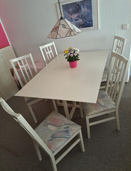 Moderne Essecke mit 6 Stühlen in weiss - Berlin Tempelhof-Schöneberg