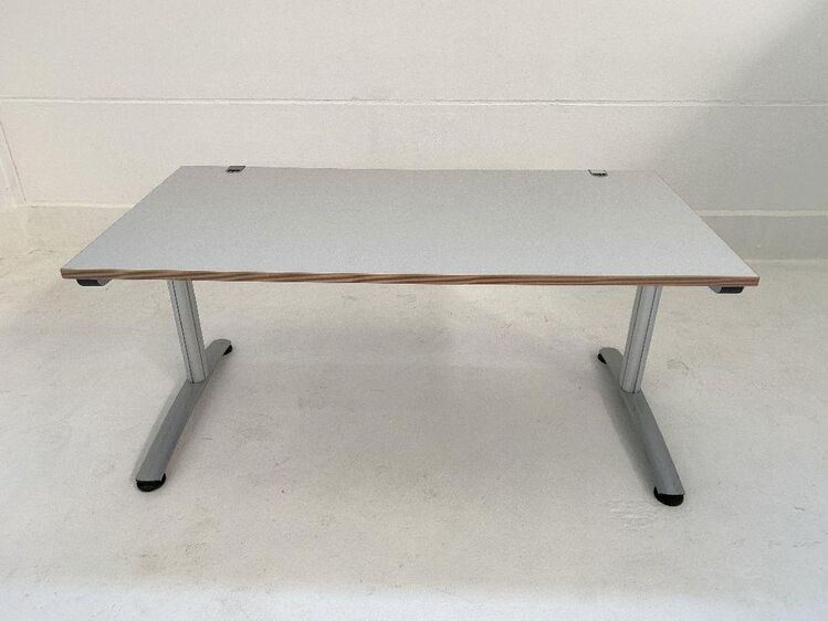 10x Schreibtische WINI / Winea Compact (160×80cm) - Dreieich Zentrum