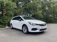 Opel Astra, 1.5 ST Elegance Lenk R, Jahr 2022 - Rüsselsheim