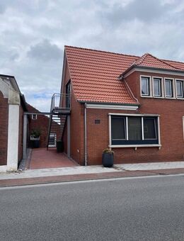 neue 80 m² DG - Ausbauwohnung - Hage