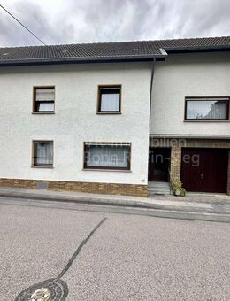 Ehemalige Hofanlage mit Wohnhaus und Nebengebäuden - Alfter