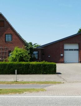 *** Seltene Gelegenheit - Geräumiges Wohnhaus mit multifunktionaler Lagerhalle, auf großem Grundstück, in strategisch guter Lage *** - Blomesche Wildnis