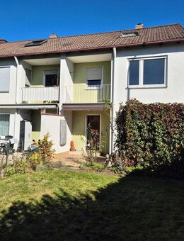 Teilrenoviertes Reiheneckhaus in ruhiger Lage - kurzfristig verfügbar - - Neusäß