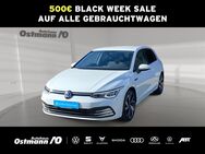 VW Golf, 1.5 VIII eTSI Style 18, Jahr 2023 - Wolfhagen