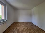 Helle 2-Raumwohnung - Balkon - Tageslichtbad mit Wanne - ideal für Singles oder Pärchen - Merseburg