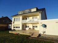 Saniertes 3-Familien-Haus mit Sauna, Kaminofen, 3 Garagen und herrlichem Fernblick - Lage (Nordrhein-Westfalen)