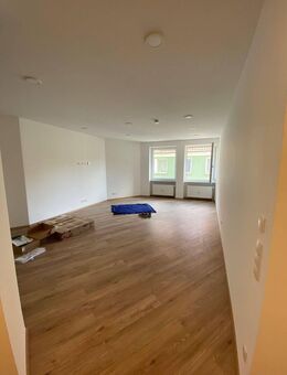Citylage 1 Zimmer Apartment-Wohnung mit neuer Einbauküche ab 01.09.2025 frei - Schweinfurt
