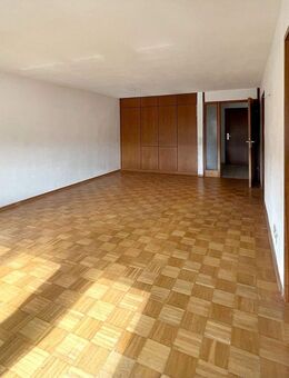 Weitsicht! 1,5-Zimmer-Wohnung mit großem Balkon, Fahrstuhl und toller Aussicht - Heimsheim