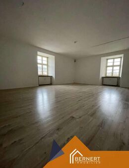 großzügige 4 Zimmer Wohnung mit Terrasse und Garage - Lichtenfels (Bayern)