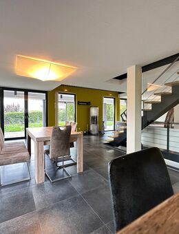 Großzügiges Einfamilienhaus mit moderner Ausstattung, Garten und viel Platz in 66706 Tettingen - Perl