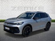 VW Tiguan, 2.0 TDI R-Line, Jahr 2024 - Oranienburg Zentrum